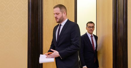 Laptopy dla wszystkich uczniów klas czwartych. PiS szykuje prezent na wybory?