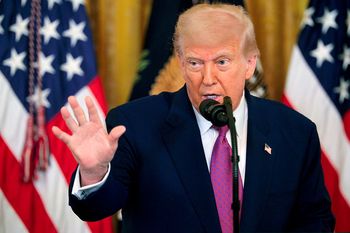 Ponad 600 osób na bruk. Trump zdecydował