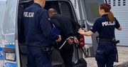 Janów Lubelski. Złodzieje paliwa zatrzymani na gorącym uczynku. Spuścili 280 litrów ropy z maszyny budowlanej