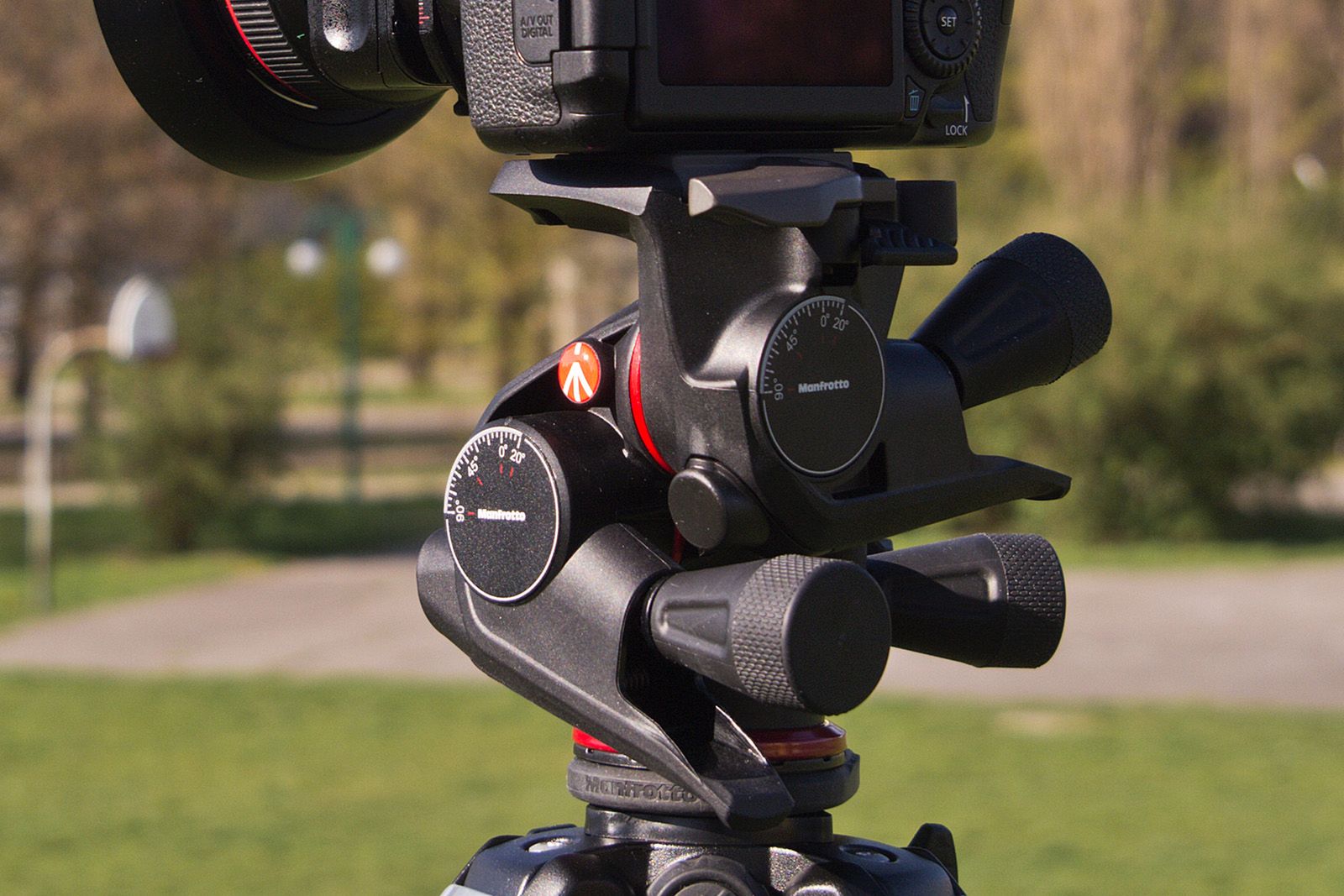 Ładna para od Manfrotto, czyli głowica XPRO-3WG na najnowszym statywie 055 [test] 1