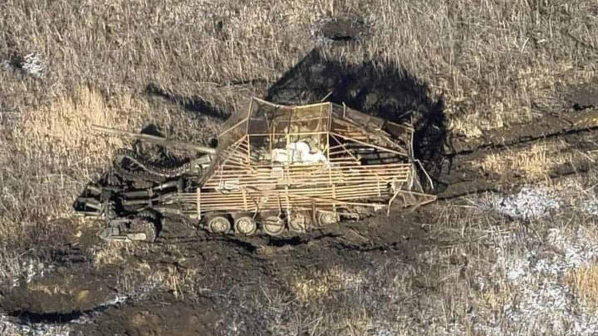 Rosyjski T-80BW zakończył swój żywot na minie. Docelowo miał je niszczyć