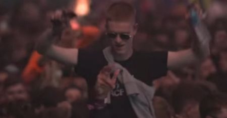 Wielka Brytania bez maseczek i dystansu. Rząd testuje imprezy klubowe