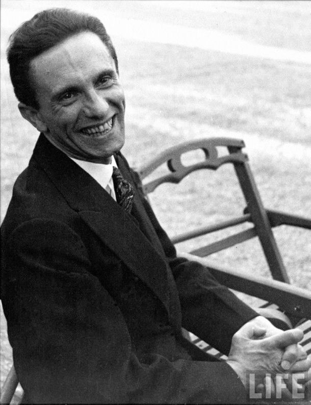 Oczy nienawiści Goebbelsa w kadrze żydowskiego fotografa 3