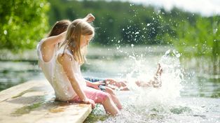 Łódź: Śmigus-Dyngus dawniej i dziś. Od niewinnej zabawy do wybryków