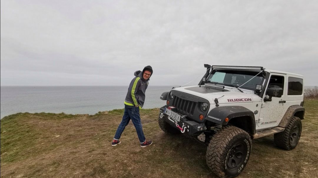 Kuba Wojewódzki i Jeep Wrangler Rubicon