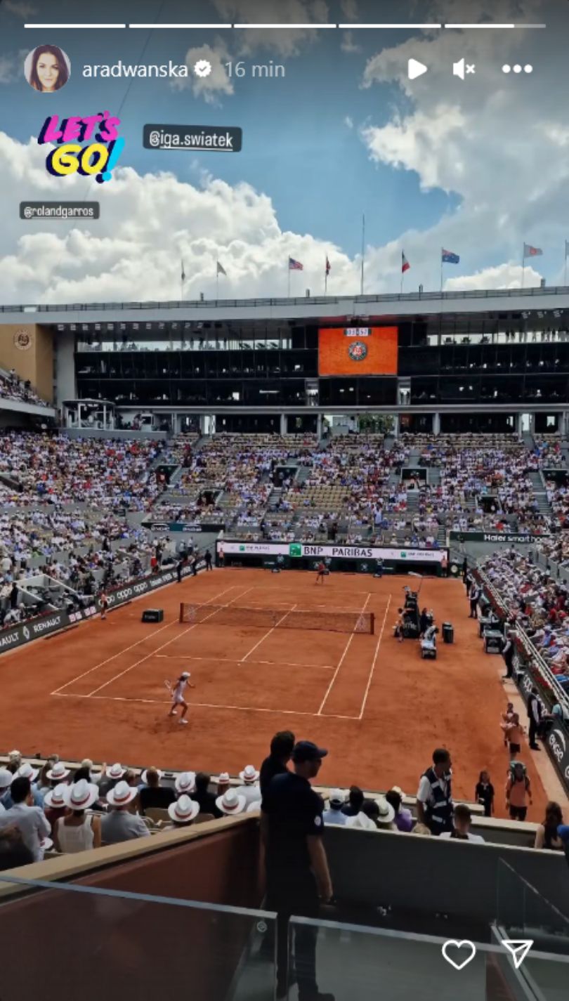 Gwiazdy wspierają Igę Świątek podczas finału Roland Garros