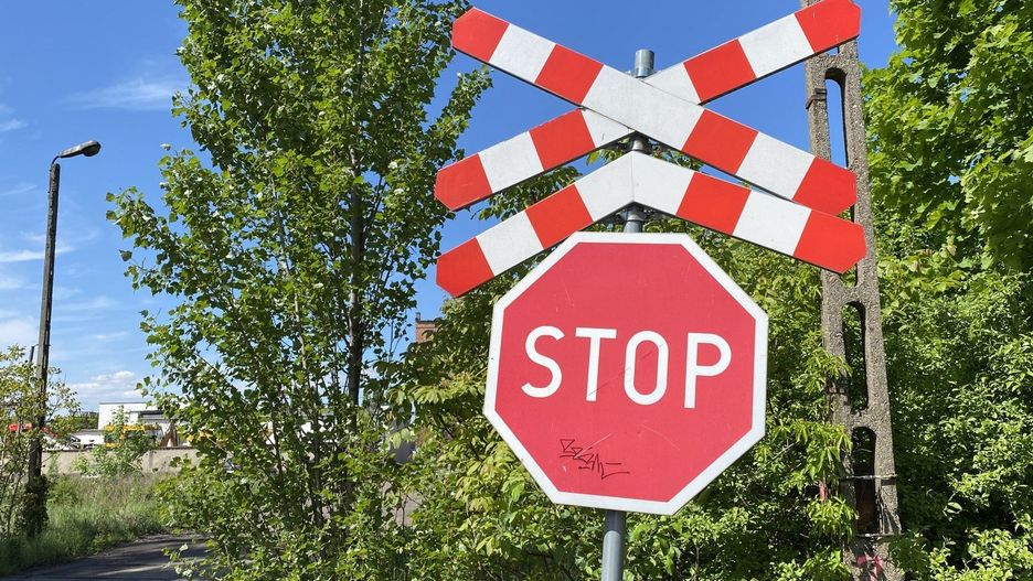 Zamknięta wieża ciśnień przy PKP w Lesznie