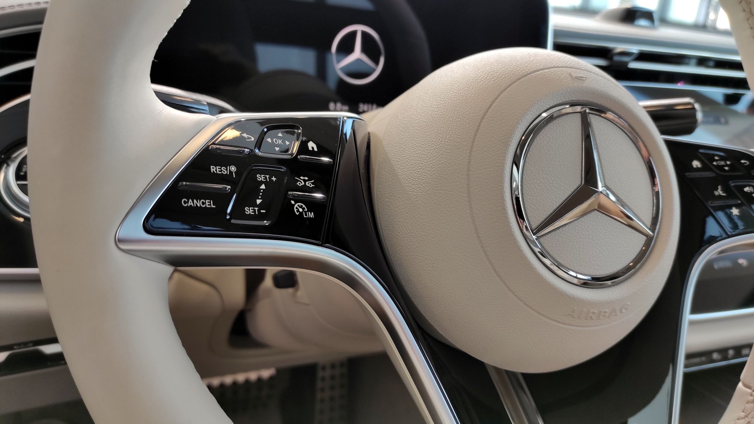 Mercedes Klasy E (W214)