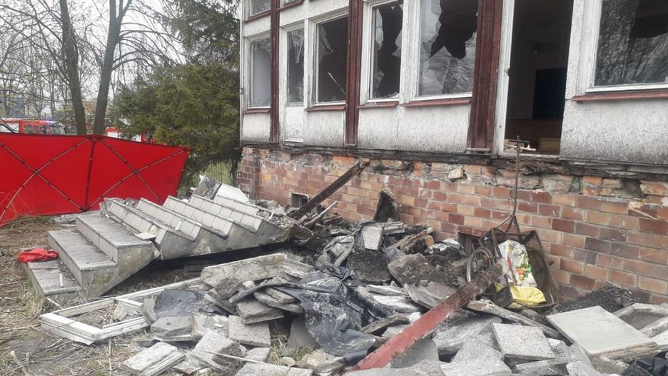 Lubsko. Tragiczny wypadek. Mężczyzna przygnieciony przez schody