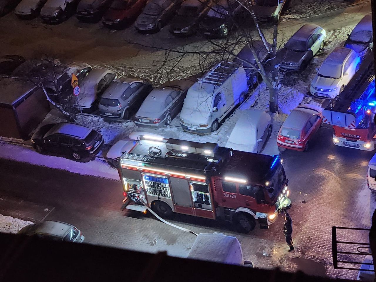 Kielce: Zadymienie w wieżowcu przy ulicy Sandomierskiej. Akcja służb ratunkowych