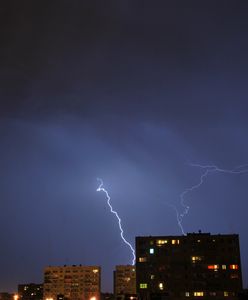 Burza nad Warszawą. Loty do stolicy przekierowane na inne lotniska