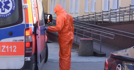 Koronawirus. Raport z frontu, dzień osiemnasty. "Za mną kilka etapów. Była niepewność, był gniew. Została bezradność"