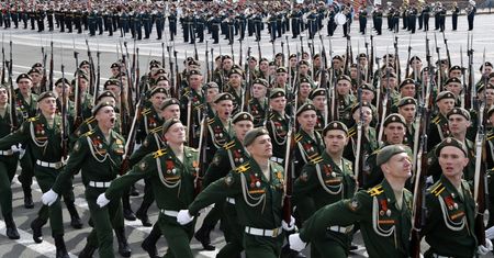 Żołnierz prosił żonę o pieniądze. "Chłopaki jadą do Rosji"