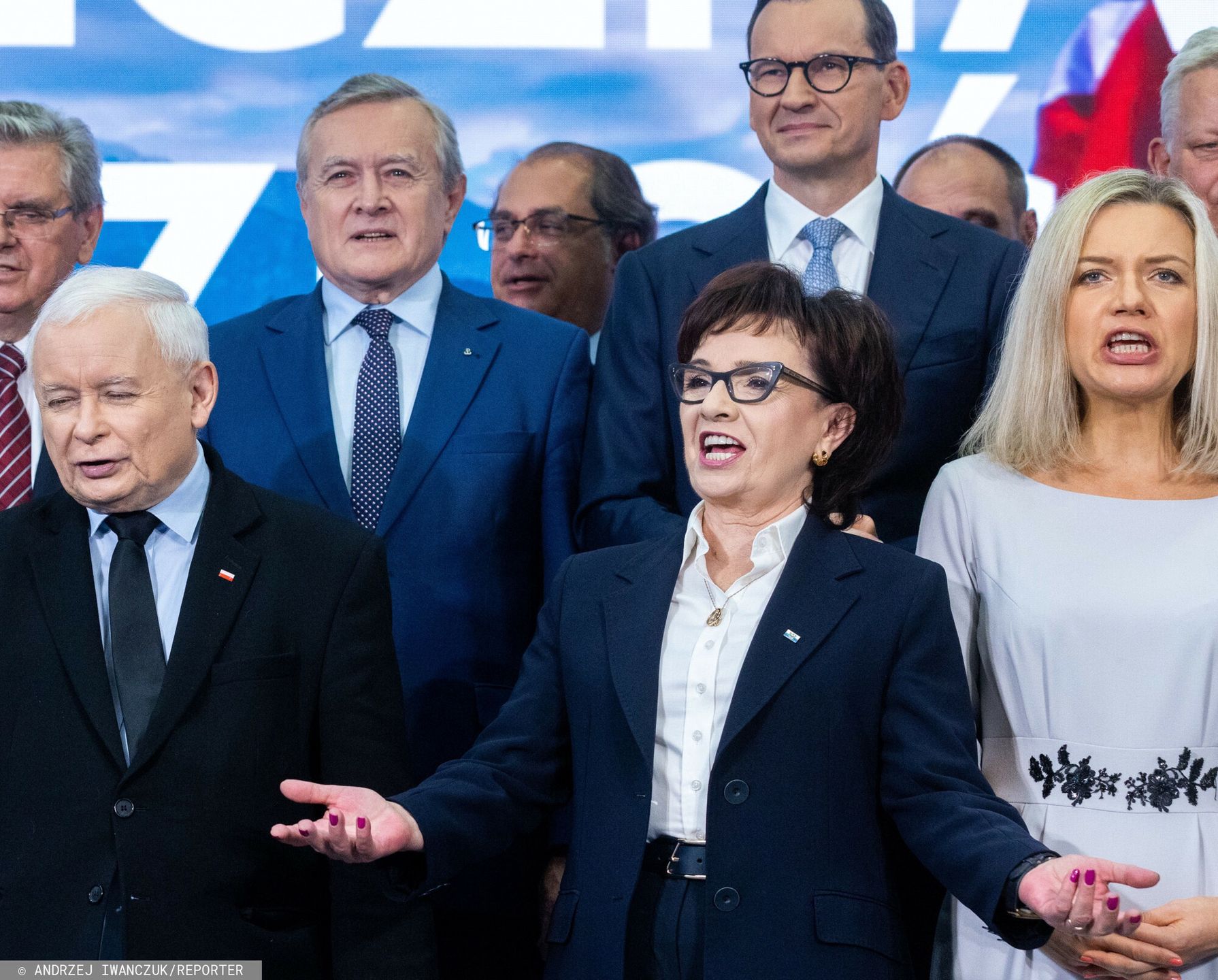 Elżbieta Witek żegna się z fotelem marszałka Sejmu i licznymi przywilejami. Na otarcie łez szczodra odprawa. 