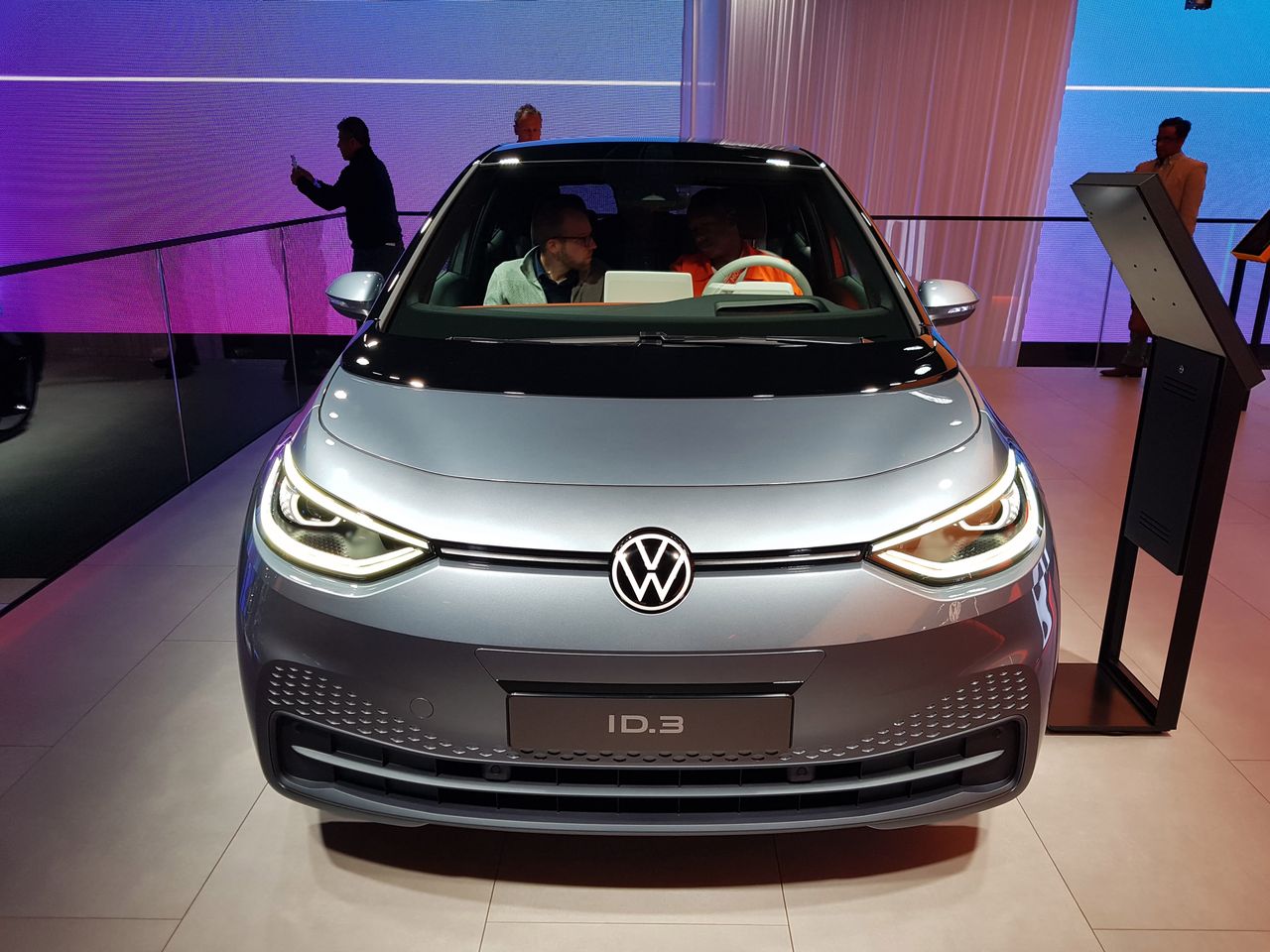 Volkswagen ID.3 pokazany. Elektryczny hatchback ma do 550 km zasięgu