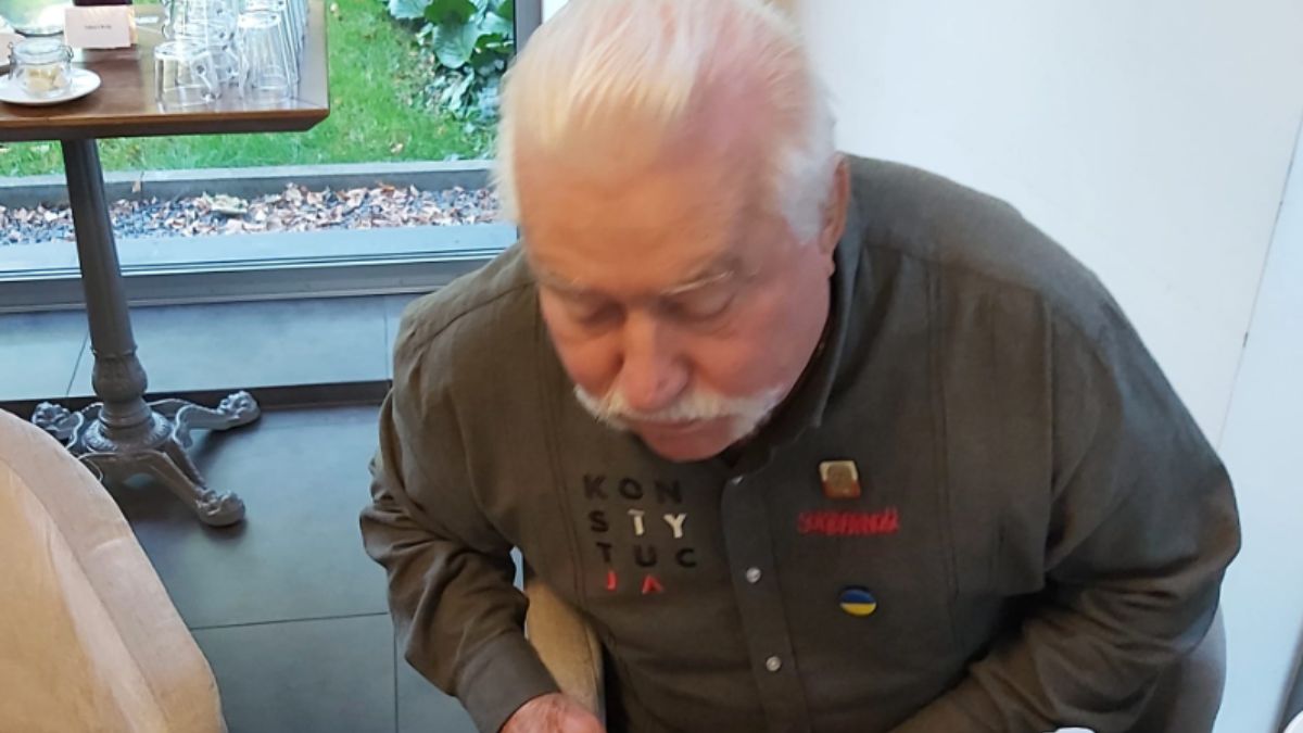 Lech Wałęsa z okazji 80. urodzin otrzymał wyjątkowy tort