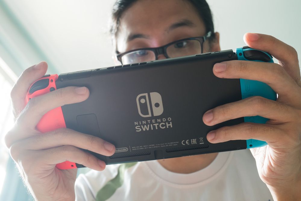 Prezerwatywy i tamburyno zamiast Nintendo Switch: Amazon kompletnie się pogubił