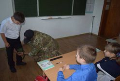 Lekcja w rosyjskiej szkole. Przyszedł "wagnerowiec"