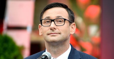 Fuzja Orlenu z Lotosem. Daniel Obajtek reaguje na kolejne konferencje KO