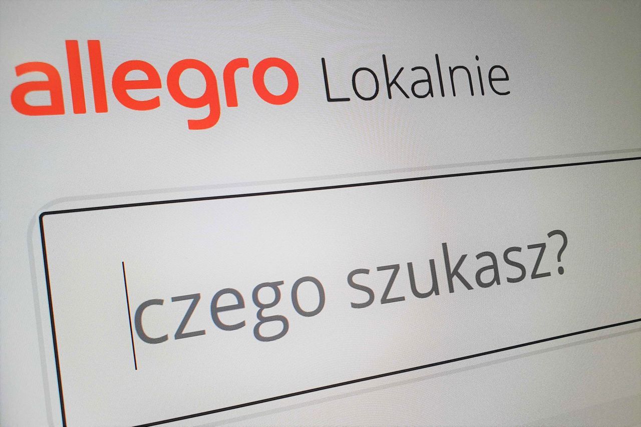Korzystając z Allegro Lokalnie, uważaj na fałszywe SMS-y, fot. Oskar Ziomek