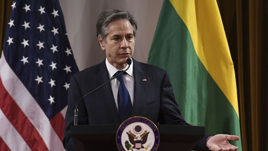 arch49U.S. Secretary of State Antony Blinken delivers remarks to U.S. Embassy staff at the Vilnius Rotuse in Vilnius, Lithuania Monday, March 7, 2022. (Olivier Douliery/Pool Photo via AP)Pool AFP
