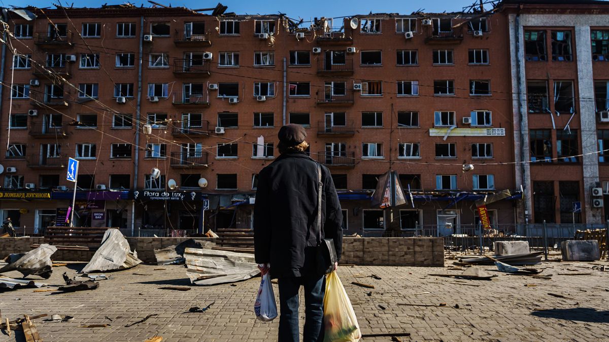 Bardzo podobne obrazy widzi główny bohater powieści "Internat"