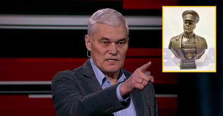 Dziwne paczki dla propagandystów. Boją się, że "skończą jak Tatarski"