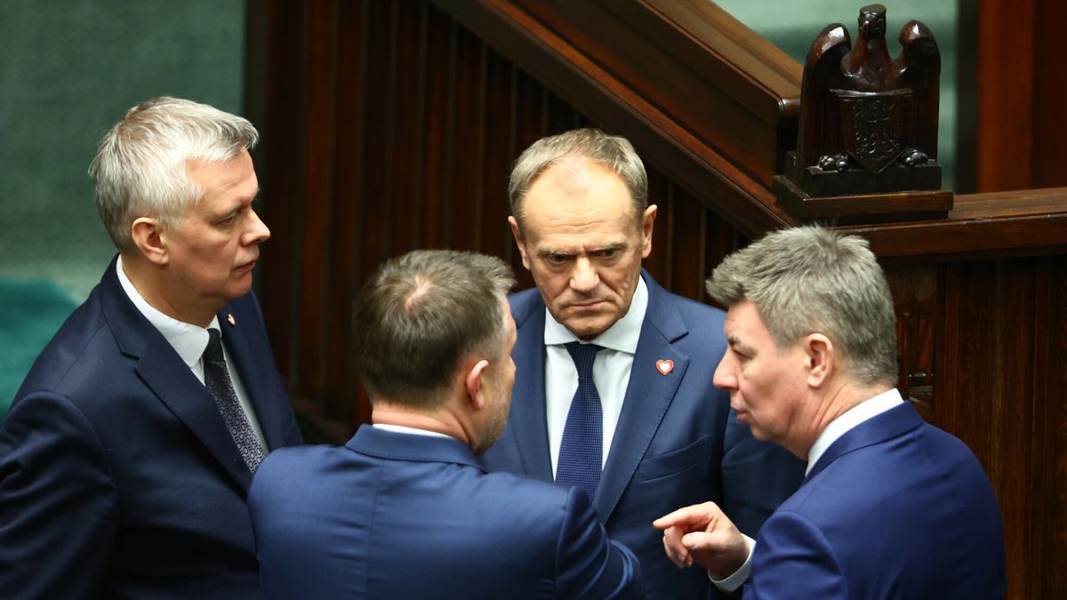 Posiedzenie Sejmu 12 grudnia
12.12.2023 Warszawa Sejm Cd. 1. posiedzenia Sejmu X kadencji Fot. Andrzej Iwanczuk/REPORTER
N/z: Tomasz Siemoniak, Marcin Kierwinski, Donald Tusk, Jan Grabiec
Andrzej Iwanczuk/REPORTER