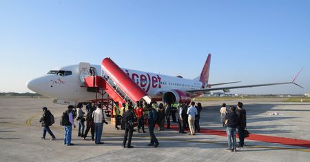 Linie lotnicze uziemiły pilotów. Mieli pić kawę i jeść w kokpicie