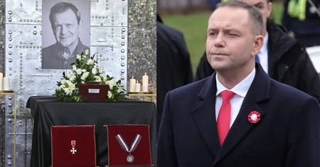 Karol Nawrocki podarował wieniec na pogrzebie Jana Frycza. Kwiaty spoczęły na honorowym miejscu