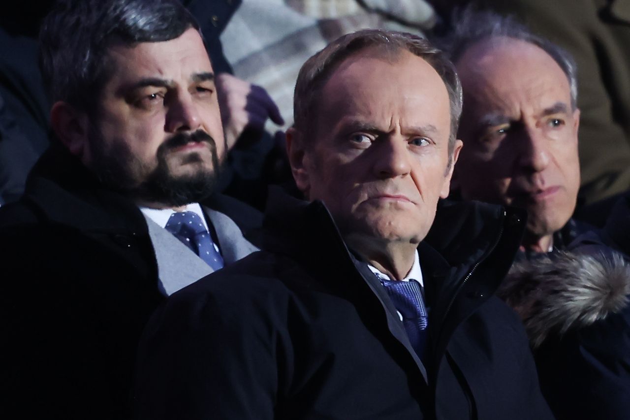 Donald Tusk na pytanie o sposoby na obniżenie inflacji wspomniał w Bytomiu o PKN Orlen i prezesie koncernu Danielu Obajtku