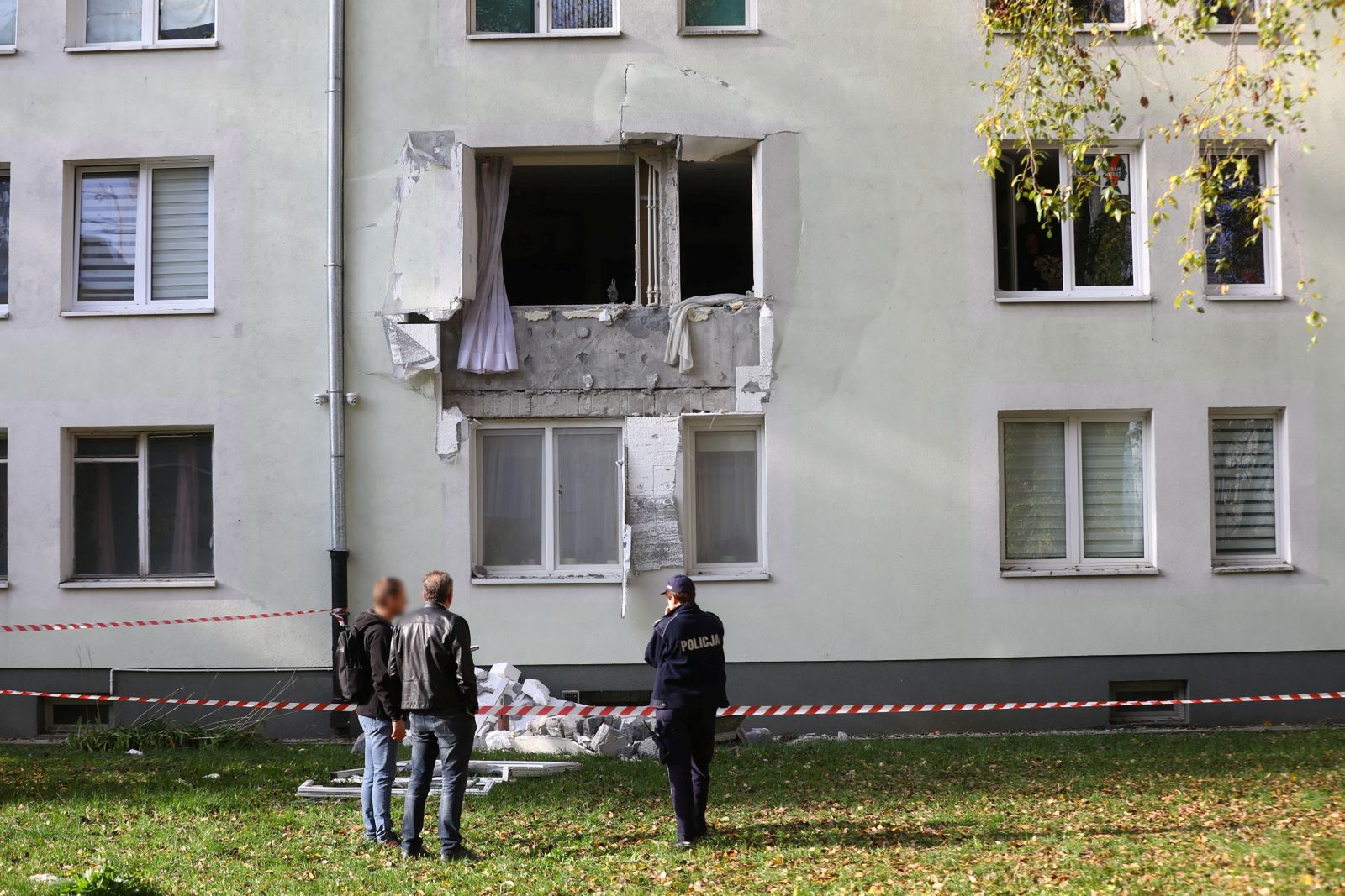 Blok na u. Konduktorskiej 3, gdzie doszło do eksplozji