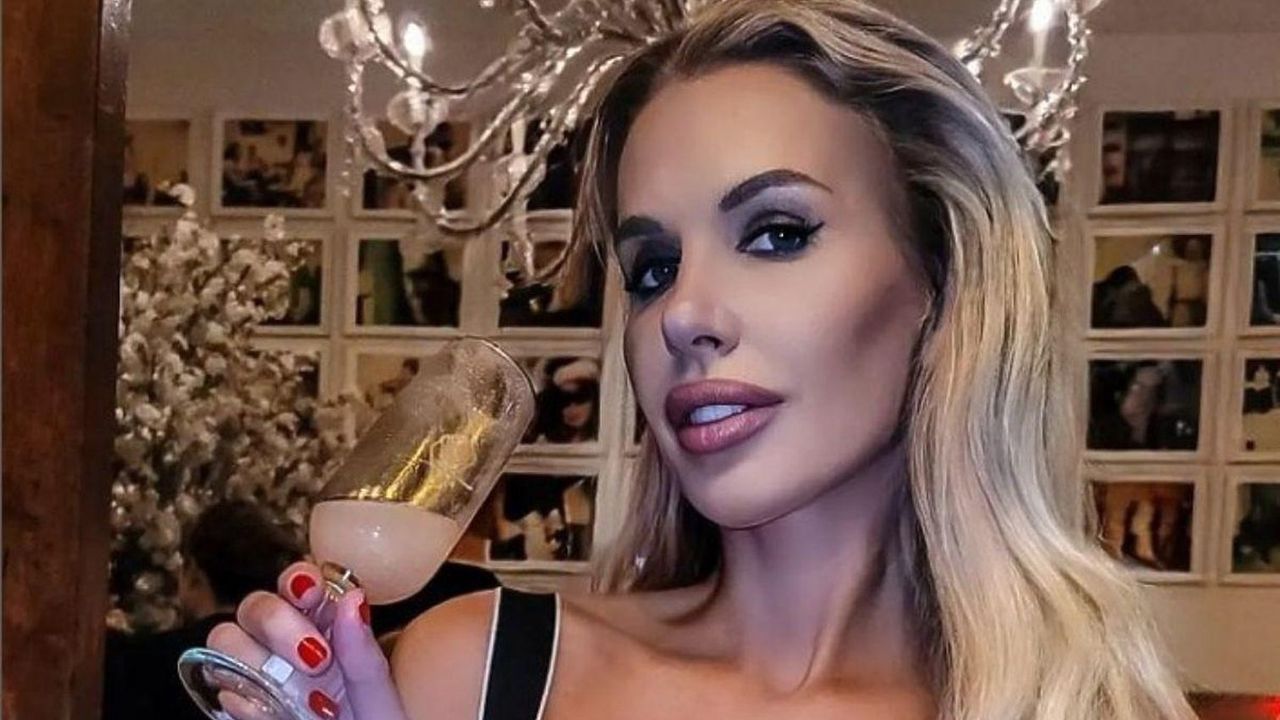 "Żony Miami": Aneta Glam ma coraz mniejsze bikini. Uwagę zwraca nie tylko biust