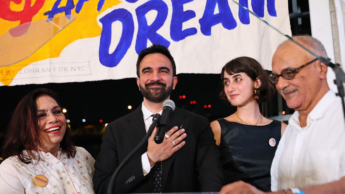 Zohran Mamdani z żoną i rodzicami