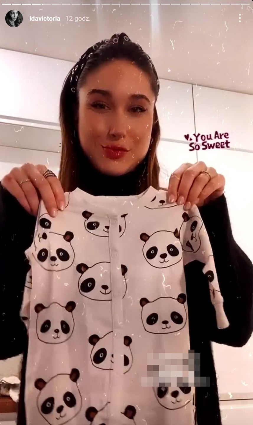 Ida Nowakowska wypełnia obowiązki influencerki i przemawia do fanów