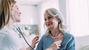 Skróci kolejki i ułatwi rezerwacje wizyt? Centralna e-rejestracja