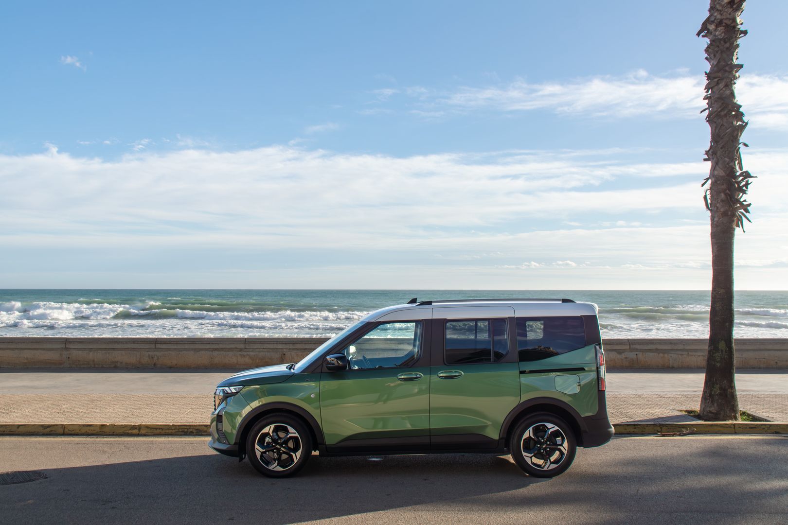 Ford Tourneo i Transit Courier 2024