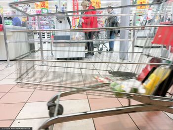 Hipermarkety tracą klientów. Mówią o powodach zmian