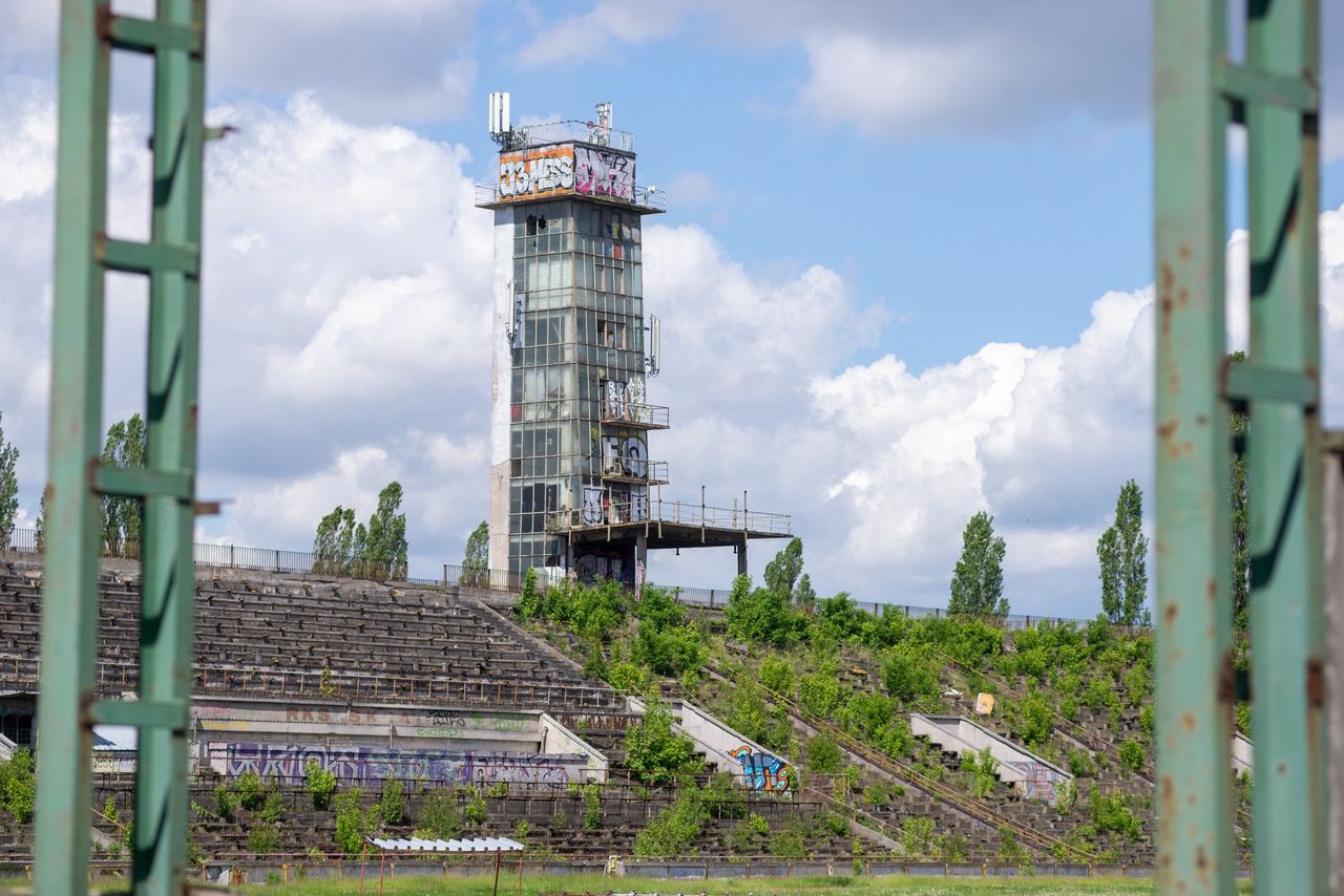 Warszawa. Reanimacja zdziczałego stadionu. Miasto odnawia Skrę