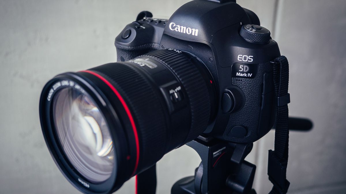 RTV EURO AGD i nocna wyprzedaż obiektywów. Canon EF 24-70 mm f/2.8 L II USM za 1599 złotych! 1