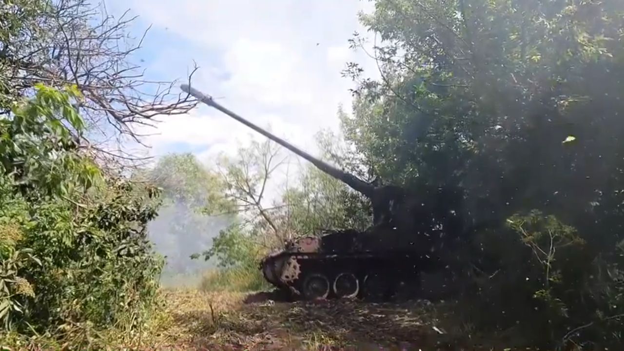 PzH-2000 during firing at Russians in the Belgorod region.