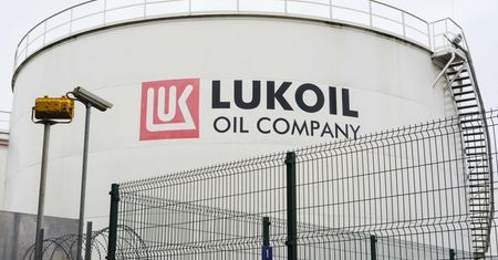 USA odpuszczają sankcje na Rosję? Łukoil dostał dyspensę