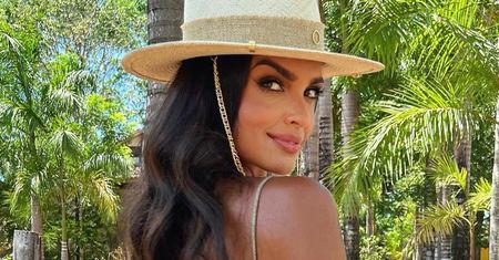 Klaudia El Dursi pozuje topless. Pochwaliła się zgrabnym rewersem