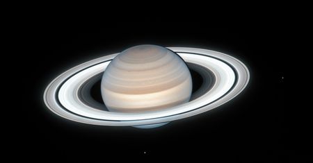 Teleskop Hubble’a ujął bardzo szczegółowe zdjęcie Saturna. Jego pierścienie są piękne