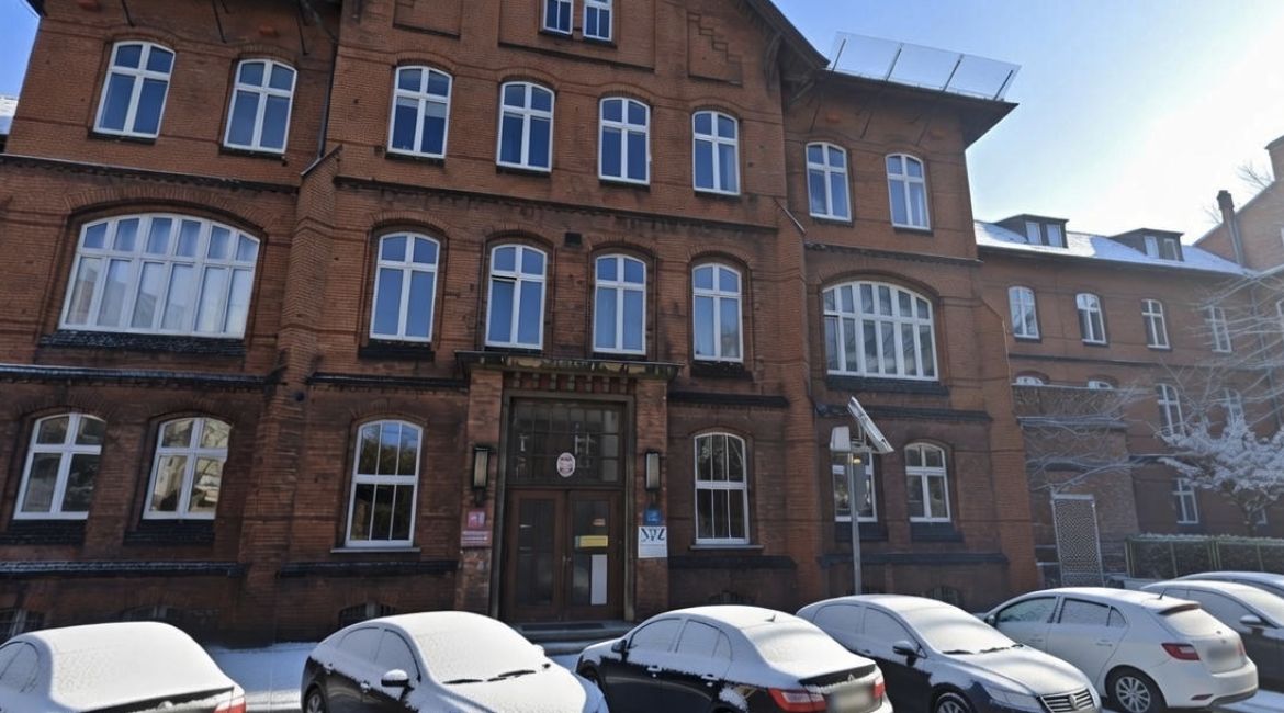 Tragiczne odkrycie na dachu szpitala w Poznaniu. Znaleziono zwłoki mężczyzny