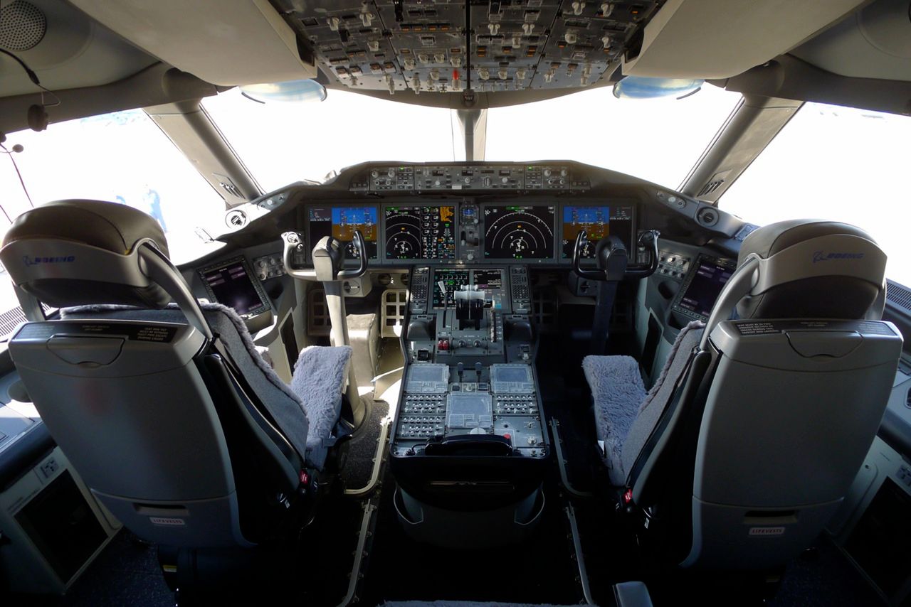 Dreamliner w wersji pasażerskiej gotowy! Pierwsze zdjęcia wnętrza rejsowego 787 2