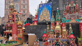 Kraków: Dziesiątki szopek pod "Adasiem" na Rynku Głównym. Na ten dzień szopkarze czekają cały rok. Konkurs Szopek Krakowskich rozpoczęty!