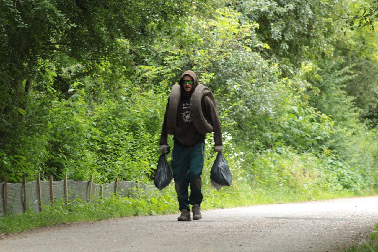 Marcin Lanc codziennie sprząta lasy