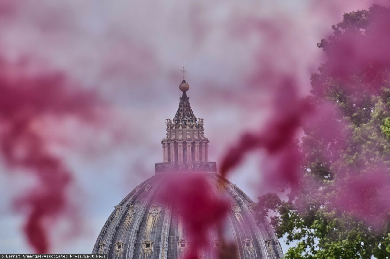 Pink smoke protest highlights women's exclusion at Vatican