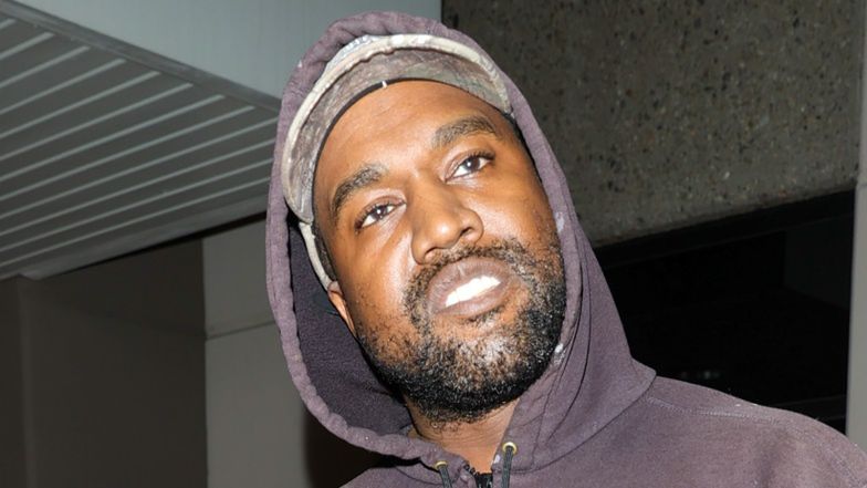 Kanye West sprzedaje koszulki ze swastyką